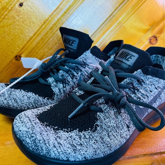 Nike free rn flynet women size 7 - Picture 1 of 3